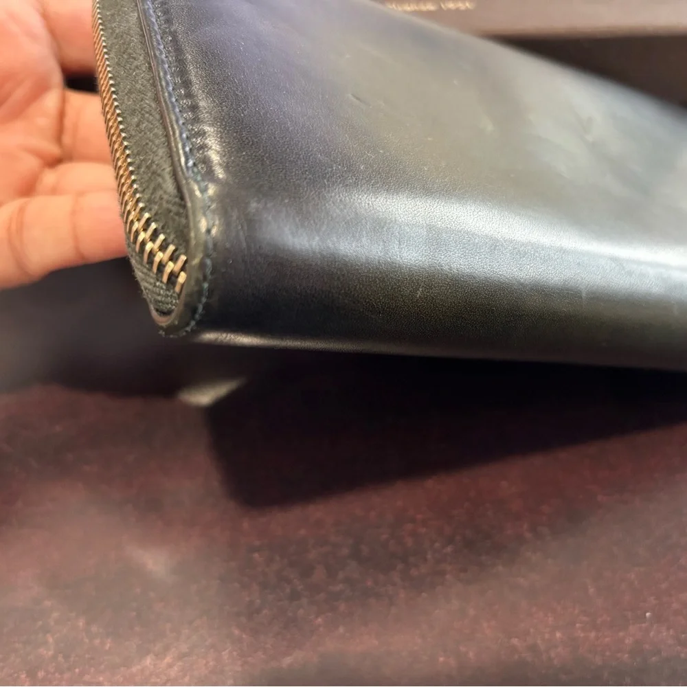 Pre-owned Gucci Black Leather wallet with bamboo tassel. - Picture 3 of 16